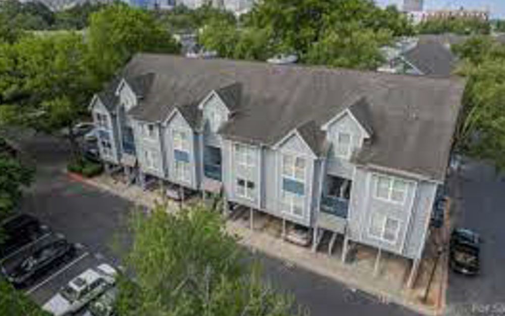 7_UPTOWN_509_2L_NORTH_GRAHAM_STREET_CHARLOTTE_NC_28202_002_CROPPED