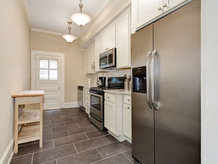 15_HISTORIC_ELIZABETH_530_LAMAR_AVENUE_CHARLOTTE_NC_28204_003_CROPPED