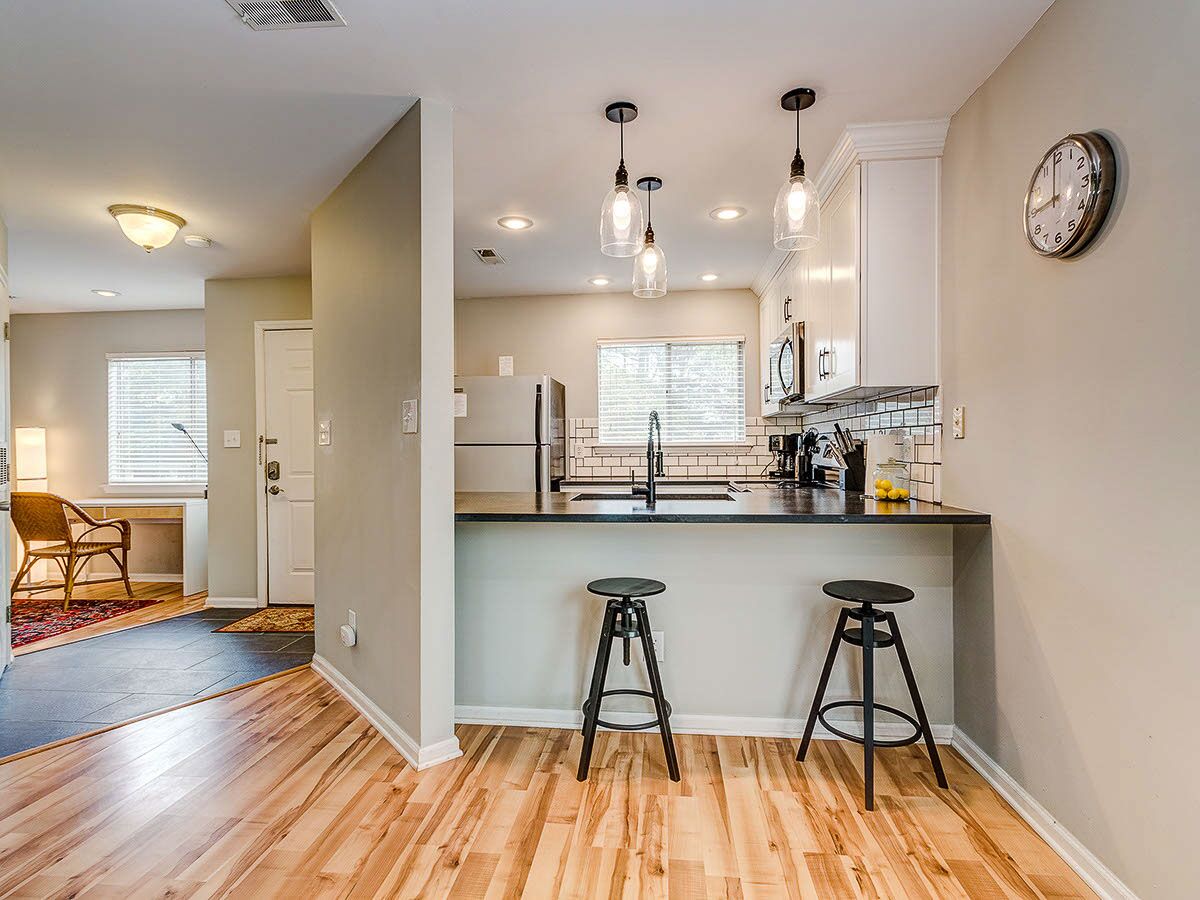 19_SOUTH_PARK_2542B_STRADBROOK_DRIVE_CHARLOTTE_NC_28210_005_CROPPED