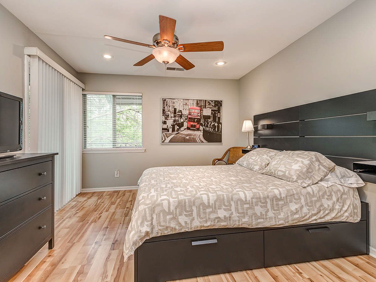 19_SOUTH_PARK_2542B_STRADBROOK_DRIVE_CHARLOTTE_NC_28210_014_CROPPED