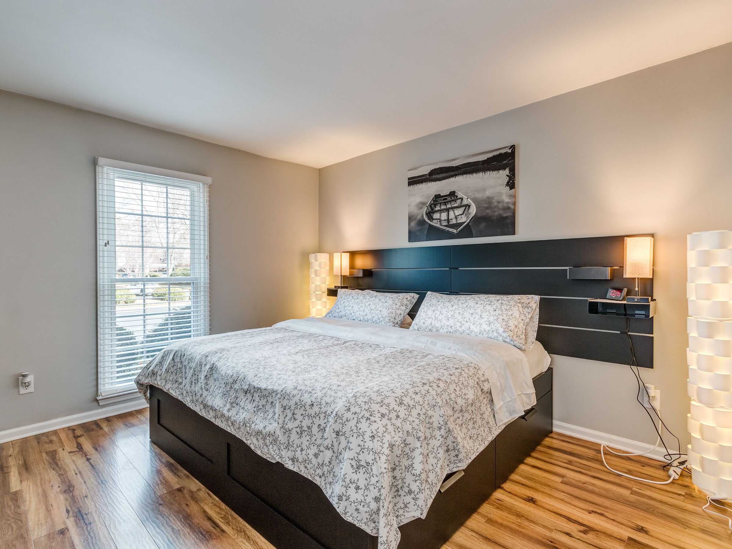 9250NVicksburgParkCt-17Bedroom