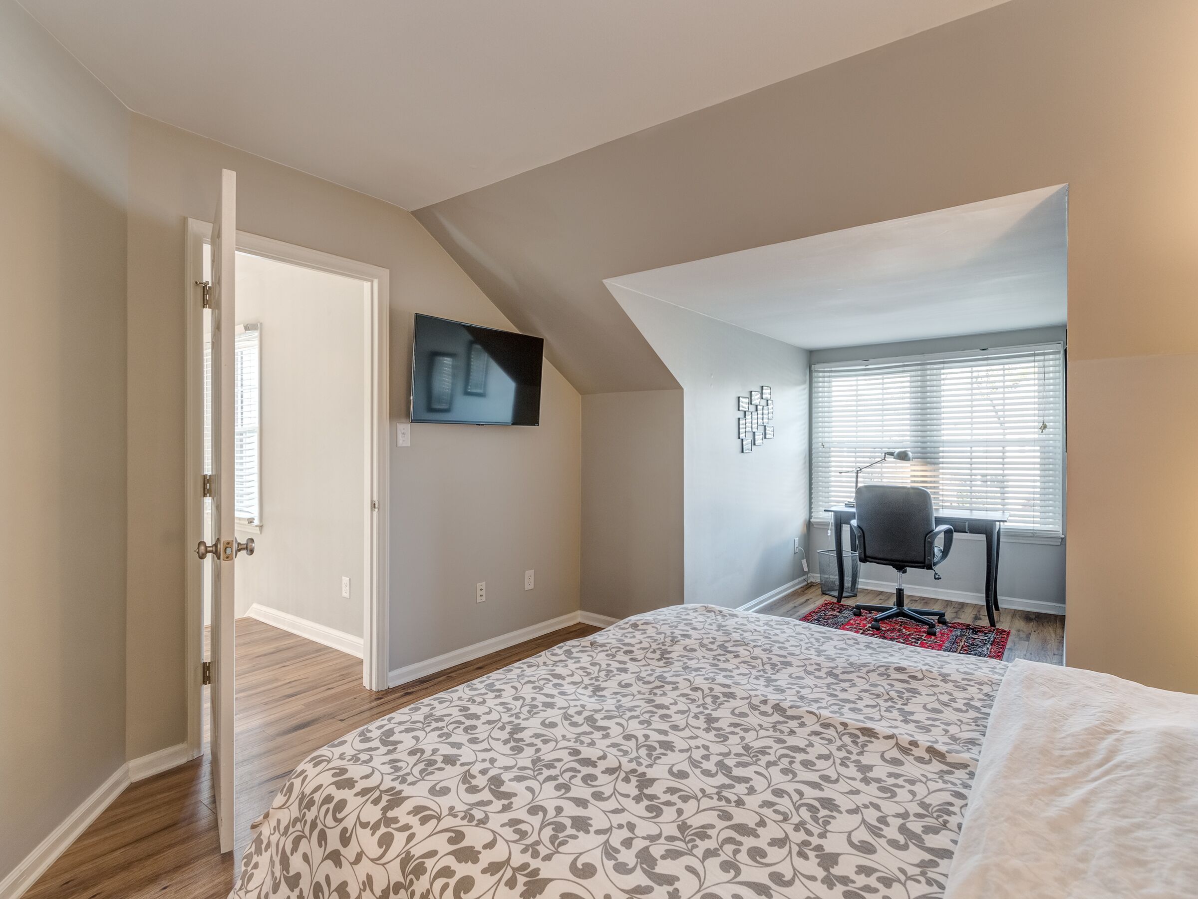 9250NVicksburgParkCt-20Master