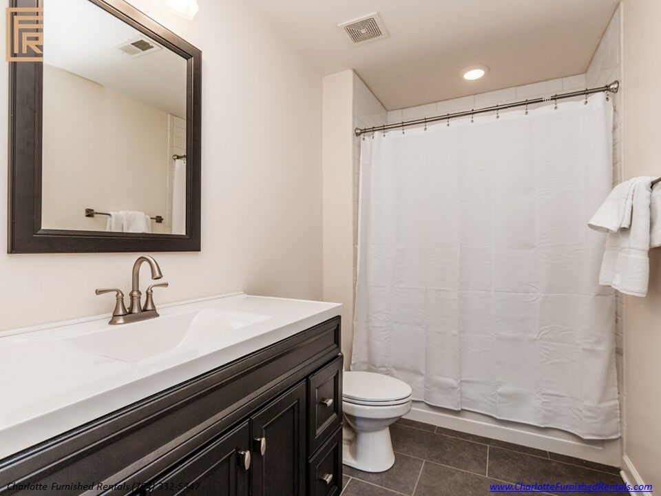 718-west-trade-unit-813-second-bathroom-uptown-charlotte