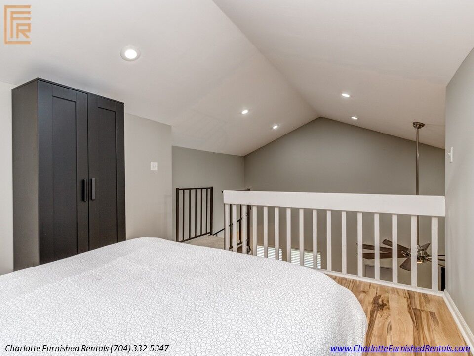 Furnished housing SouthPark Charlotte | community swimming pool Furnished housing SouthPark Charlotte with community swimming pool
